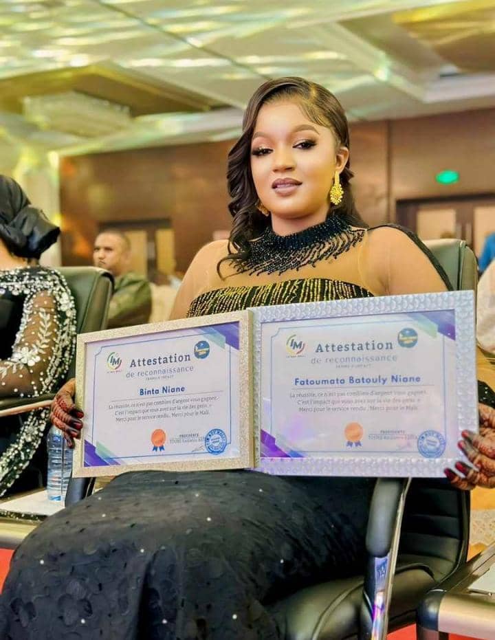 La Présidente du Mouvement An bi ko, Fatoumata Batouly Niane et Mme Touré Binta Niane couronnées « Femme d’Impact » .